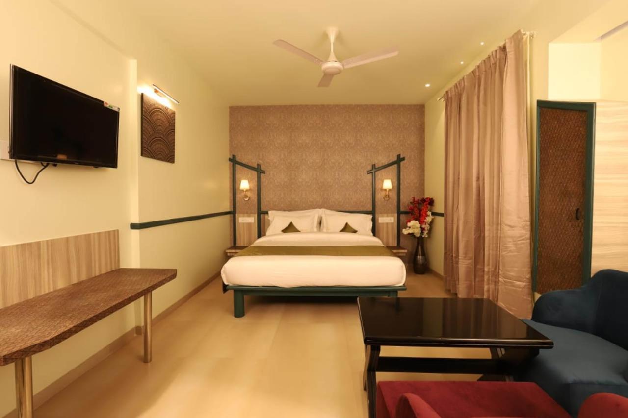 Hotel Prabha Palace Ahmednagar Extérieur photo