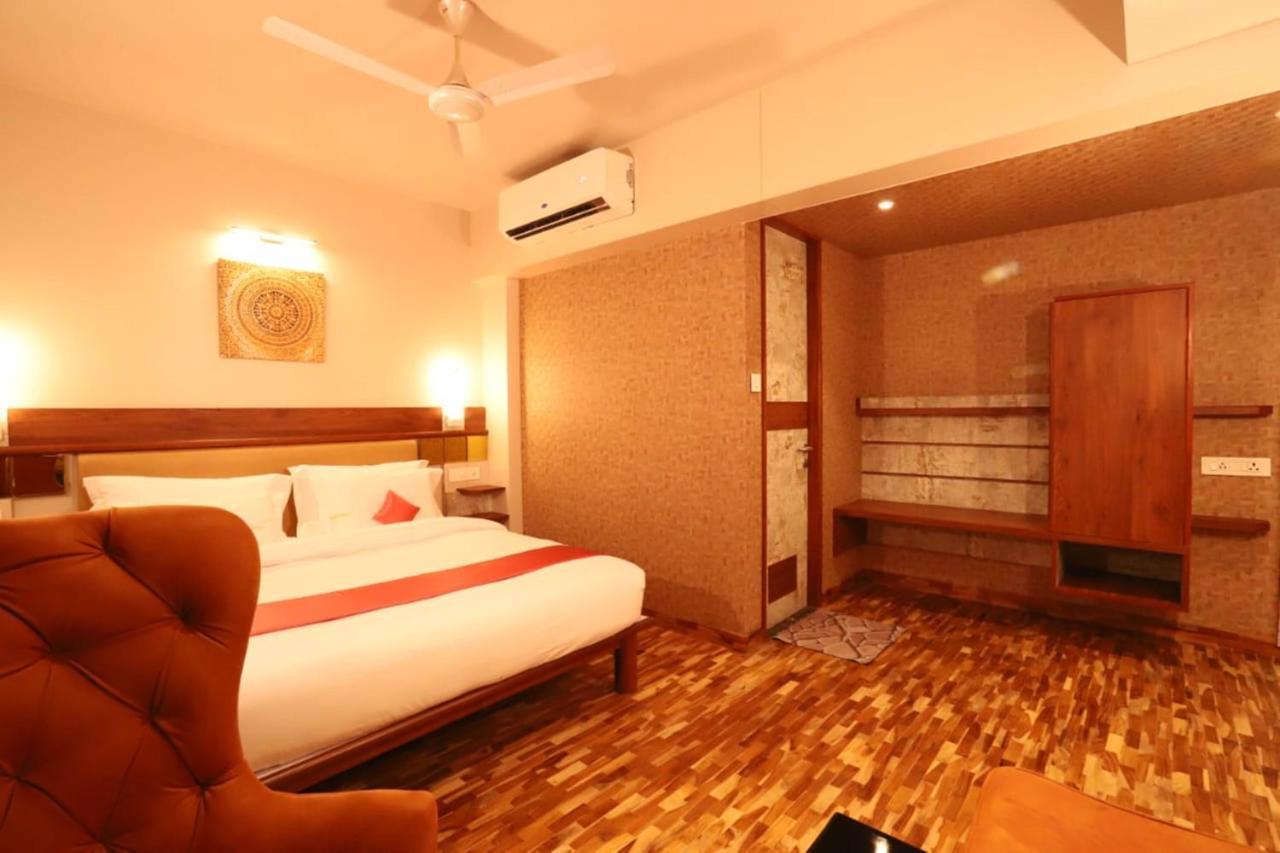 Hotel Prabha Palace Ahmednagar Extérieur photo
