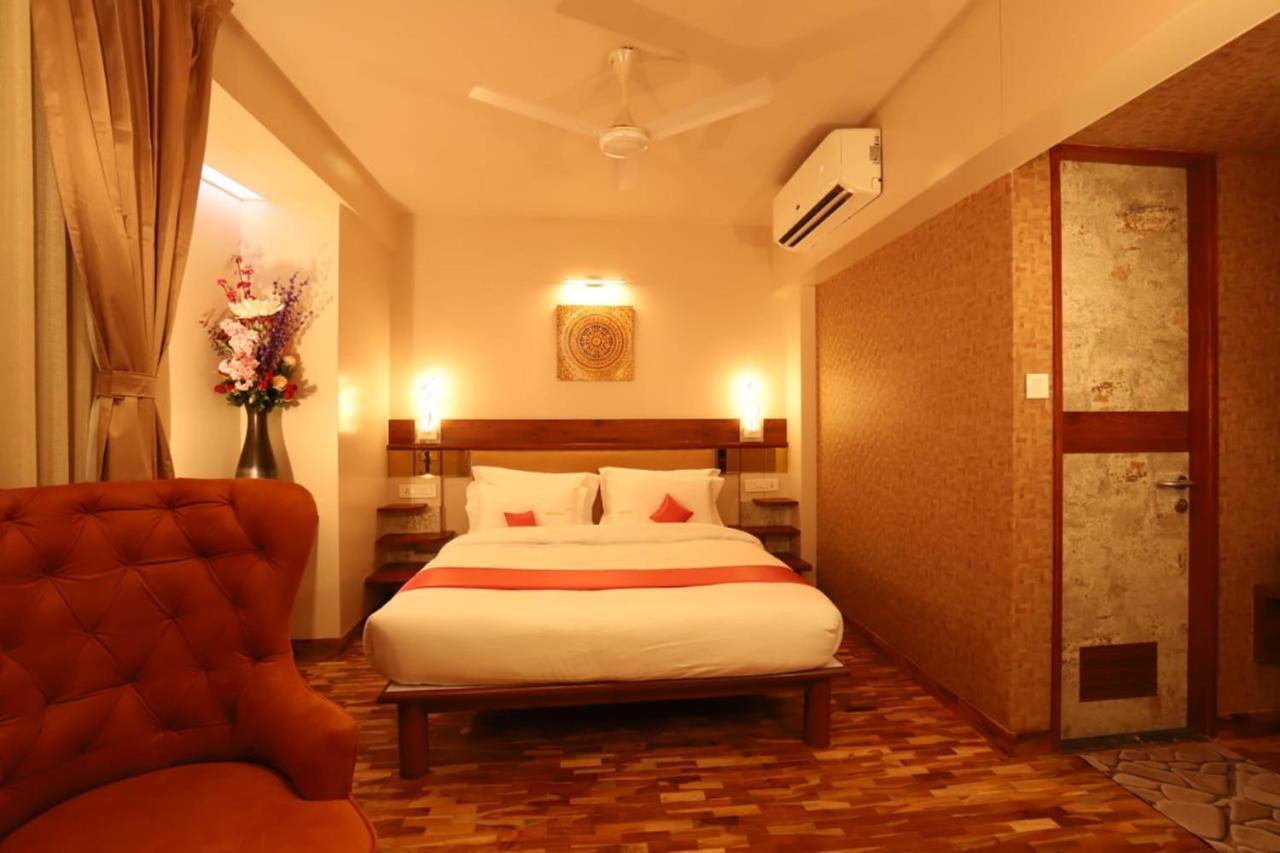 Hotel Prabha Palace Ahmednagar Extérieur photo