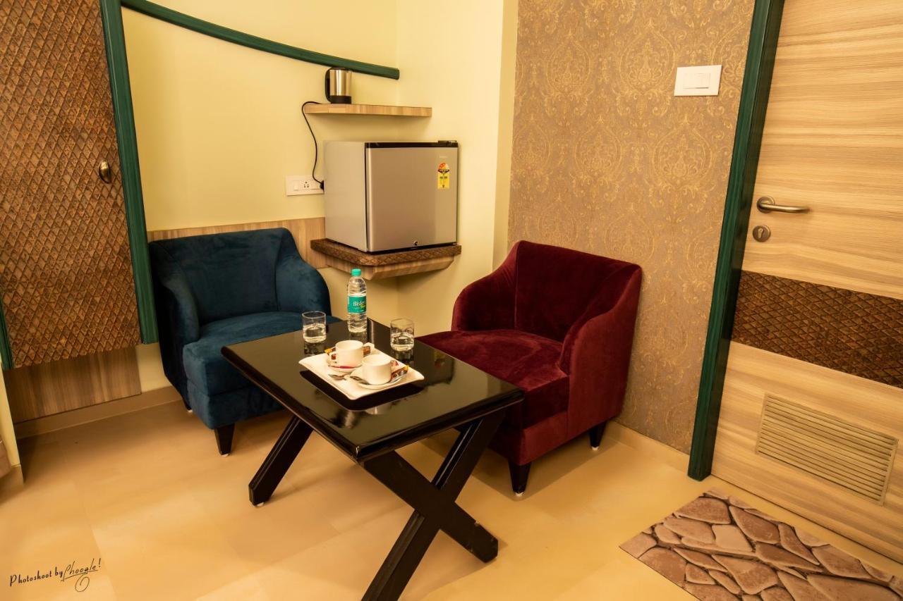 Hotel Prabha Palace Ahmednagar Extérieur photo